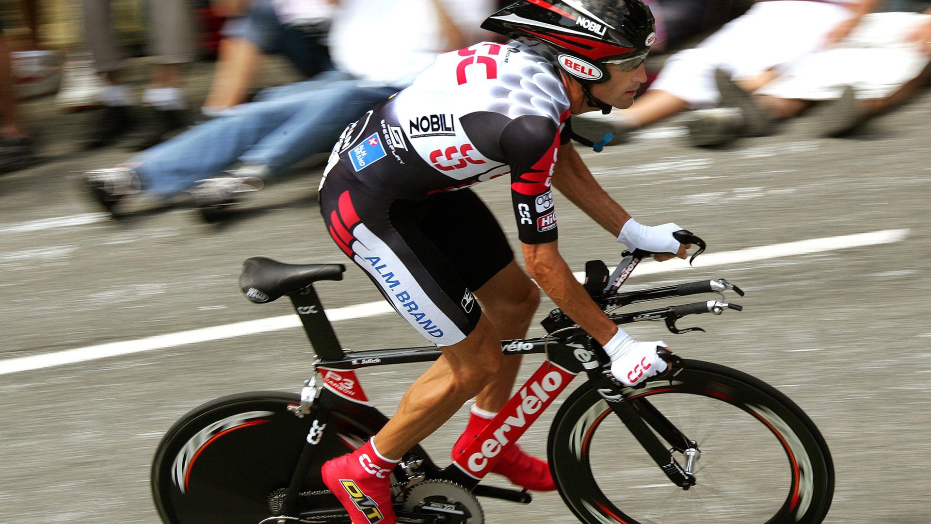 kaiyun官方入口登录-阿伦·斯密斯：以智慧与速度串联全黑队进攻线，攻势如潮，阿隆内斯密斯